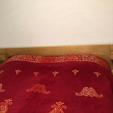 Bed and Breakfast Mona'S Sleep & Go Buren  Экстерьер фото