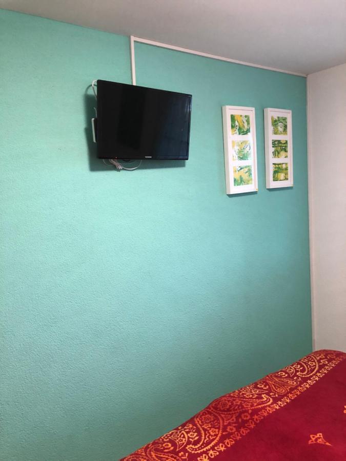 Bed and Breakfast Mona'S Sleep & Go Buren  Экстерьер фото