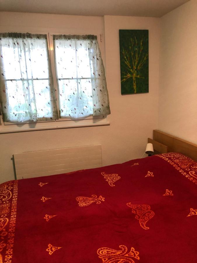 Bed and Breakfast Mona'S Sleep & Go Buren  Экстерьер фото